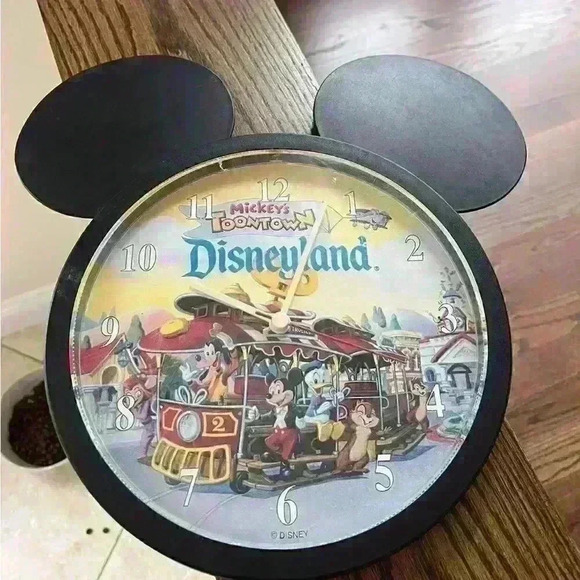 Vintage Disneyland Toontown clock RARE - Picture 5 of 5